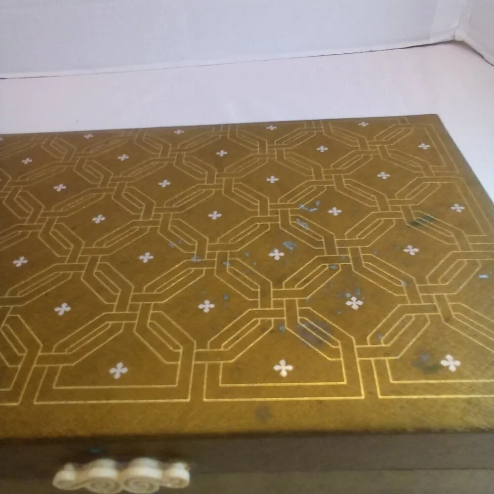 Vintage Jewlery Box Wood Padded Top Felt Lined Gold Color 12
